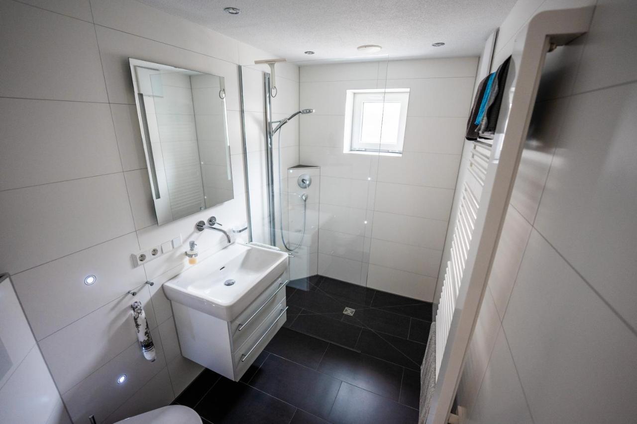 Laendliche 2-Zimmer Wohnung Bad Ditzenbach Bagian luar foto