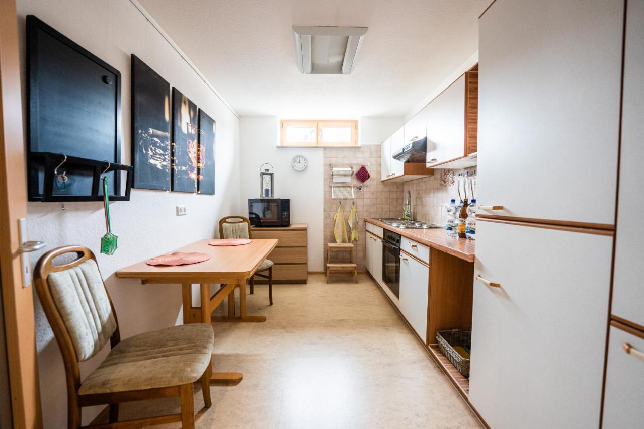 Laendliche 2-Zimmer Wohnung Bad Ditzenbach Bagian luar foto
