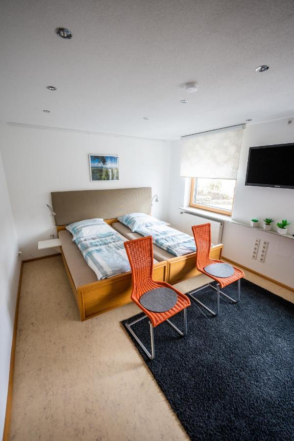 Laendliche 2-Zimmer Wohnung Bad Ditzenbach Bagian luar foto
