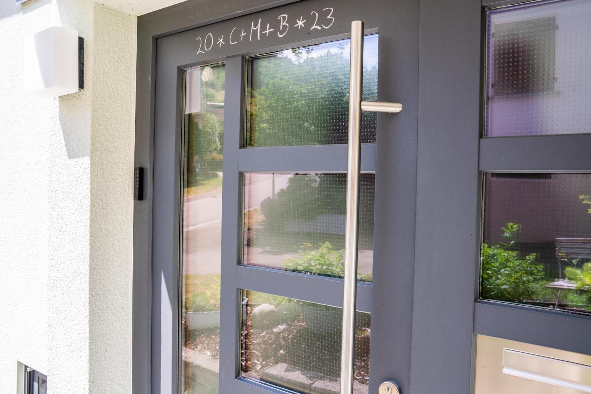 Laendliche 2-Zimmer Wohnung Bad Ditzenbach Bagian luar foto
